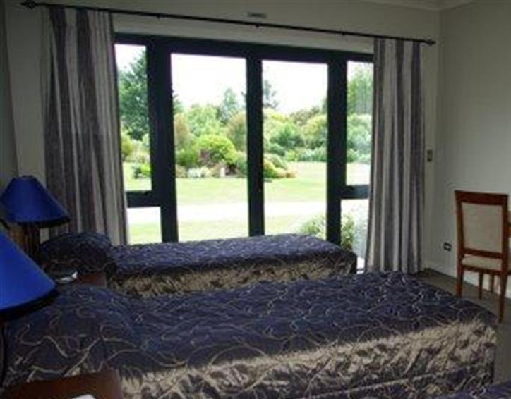 Tui Lodge Turangi Chambre photo